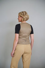 Beatrice Vest - Rapport Collection